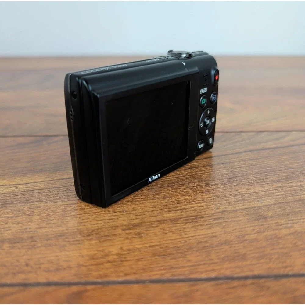 Nikon COOLPIX S5100 Digital Camera 5x Optical Zoom 12.2MP with Accessories Black